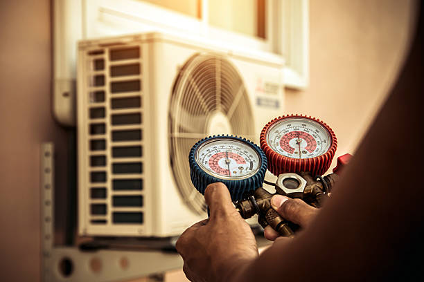 Professional Hvac technician working in Lakeside, VA
